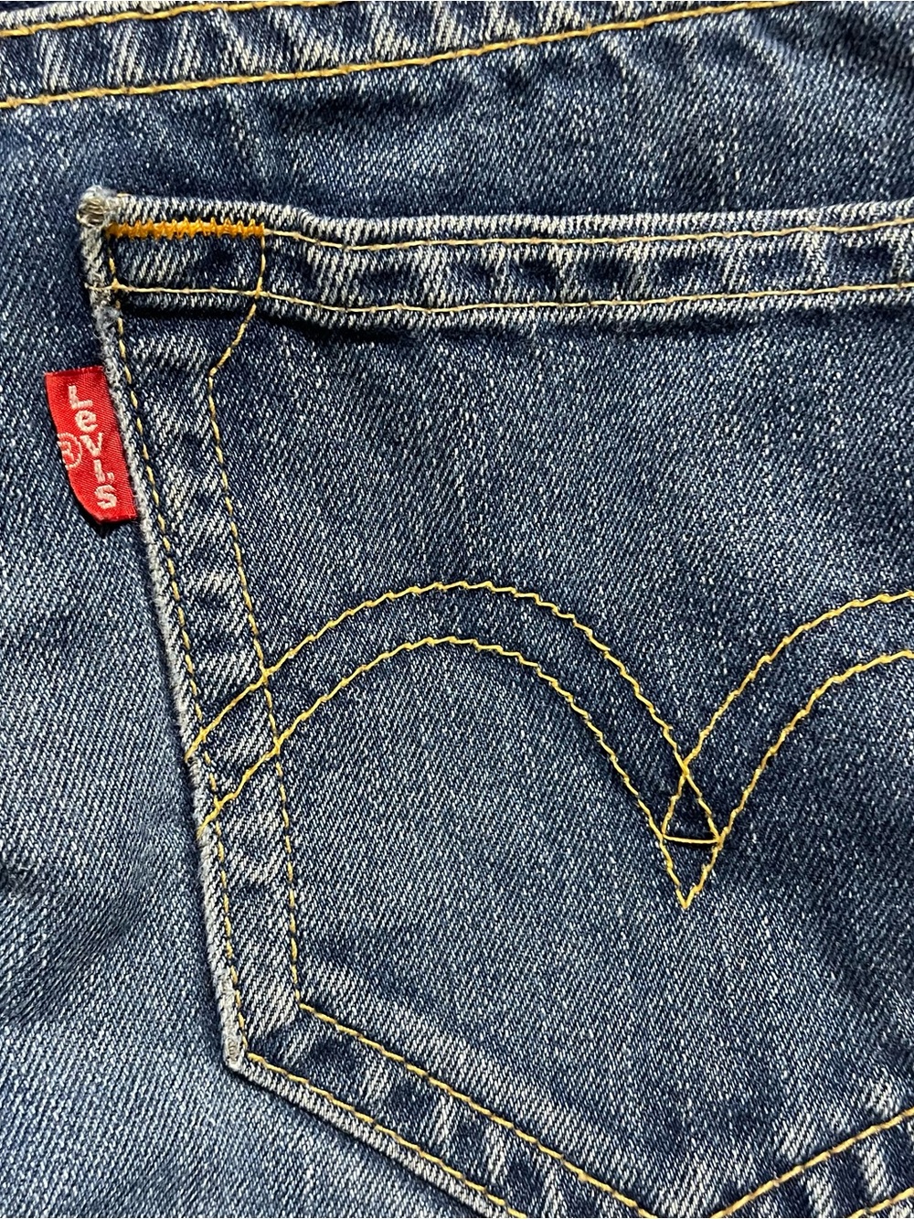 Levi’s Iconic Straight Button Fly Jeans 34x32 - Picture 5 of 5